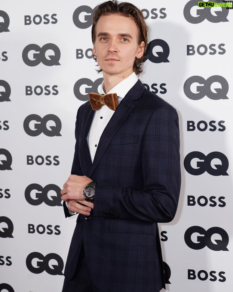 Joe Sugg Instagram - Ad. Time for another great celebration with @boss. Thank you for having me to the @britishgq #MOTY awards. It was an incredible evening with a perfect atmosphere and a lot of incredible, talented people. #BOSSwatches #BeYourOwnBOSS
