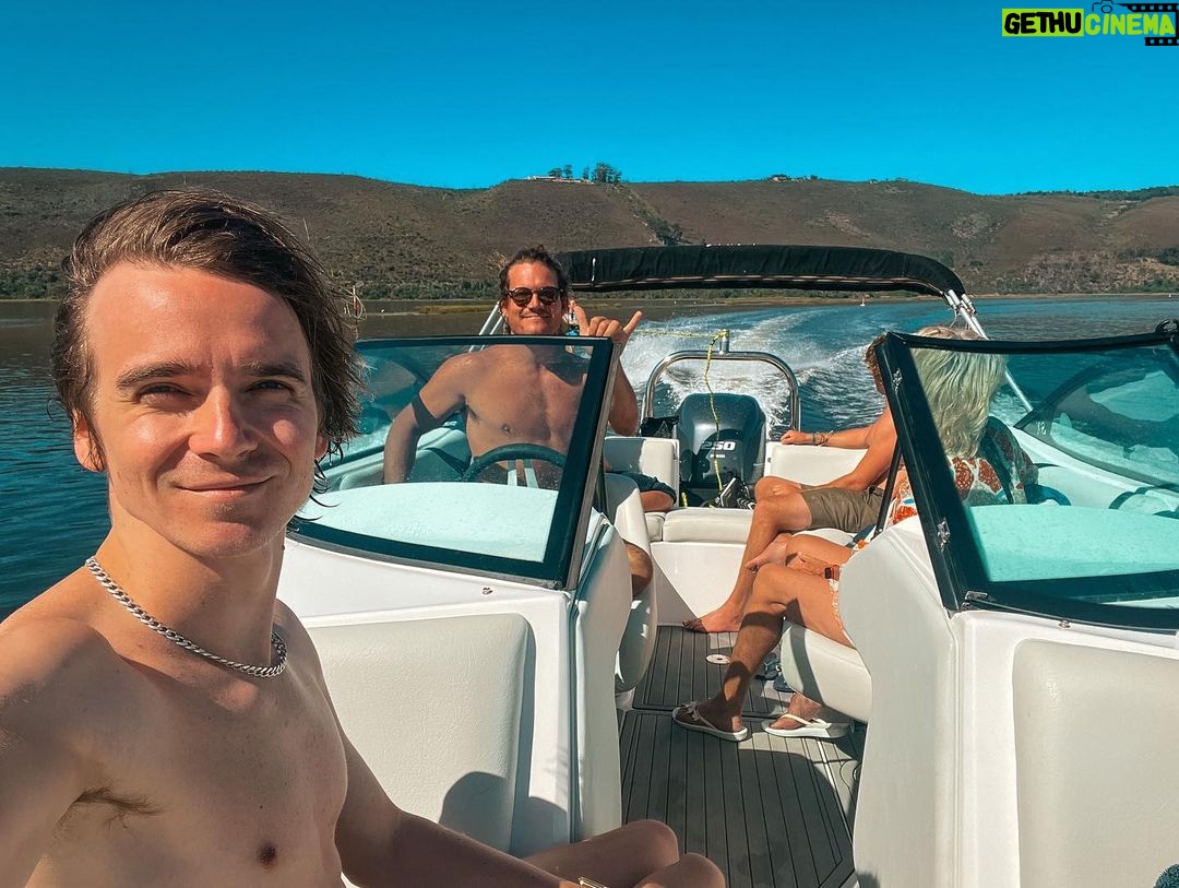 Joe Sugg Instagram - Had a lovely time here in South Africa πΏπ¦ right.. where to next? π