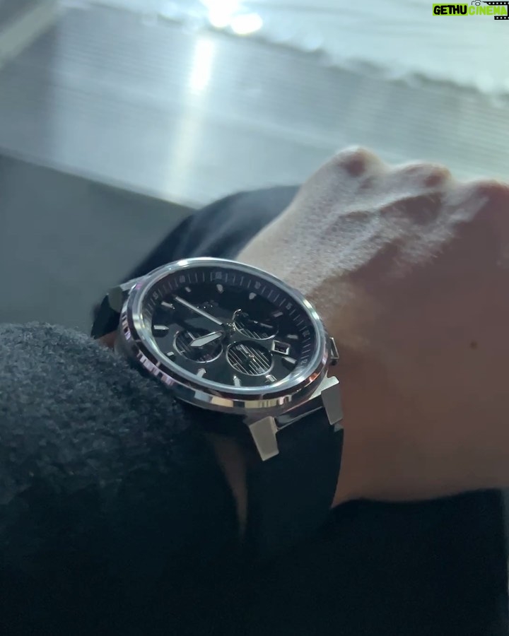 Joe Sugg Instagram - Ad Thank you @boss for making me feel like..well.. a BOSS #BOSSWatches #BeYourOwnBOSS