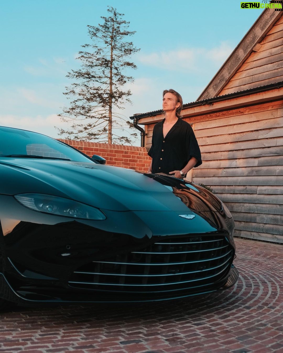 Joe Sugg Instagram - What a wonderful weekend at @wildernessreserve with @astonmartinlagonda driving some of their beautiful vehicles around the countryside and beaches, making some memories! #astonmartin #intensitydriven #prtrip #thankyou