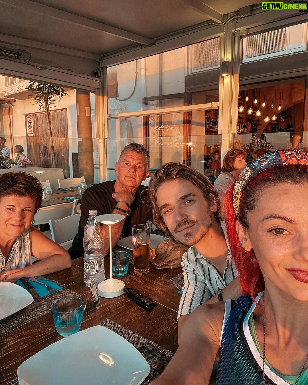 Joe Sugg Instagram - Here’s a big steamy photo dump for you. New vlog of day three of our holiday going up this eve 🙌🏼