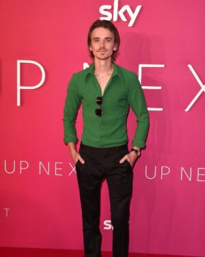 Joe Sugg Instagram - A lovely evening talking about the character I voice in the new movie #theamazingmaurice at @skytv’s #upnext event. Lots of exciting things coming ooo lovely. Also I haven’t been to something like this in a long time and I was so excited my belt disappeared.. clearly.