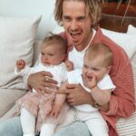 Joe Sugg Instagram - Funcle Joe with his nieces ❤️