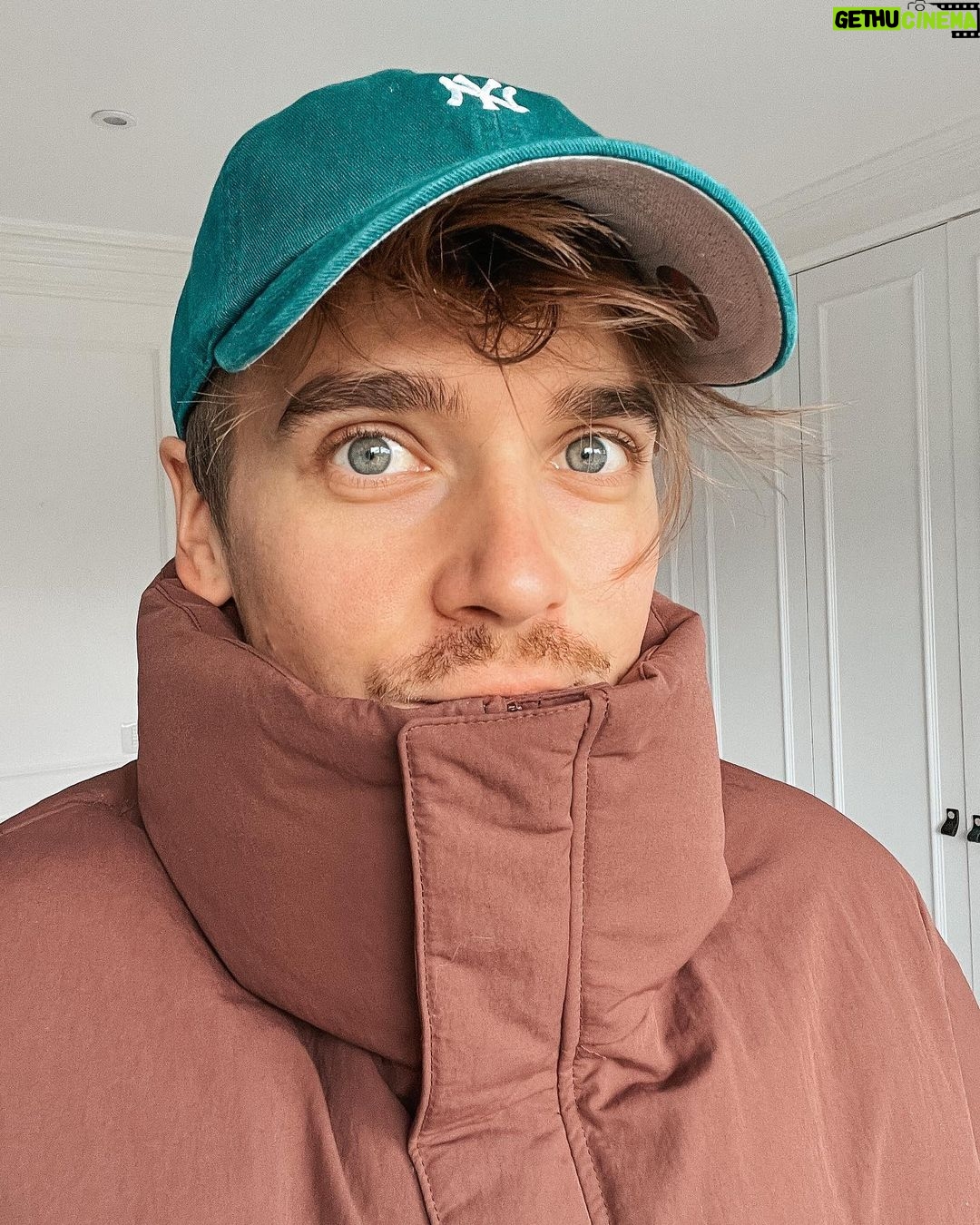 Joe Sugg Instagram - After many many years I’ve buckled in and got a new casual coat.. it’s very warm and I shall remain in it until further notice.. or late spring. That is all.