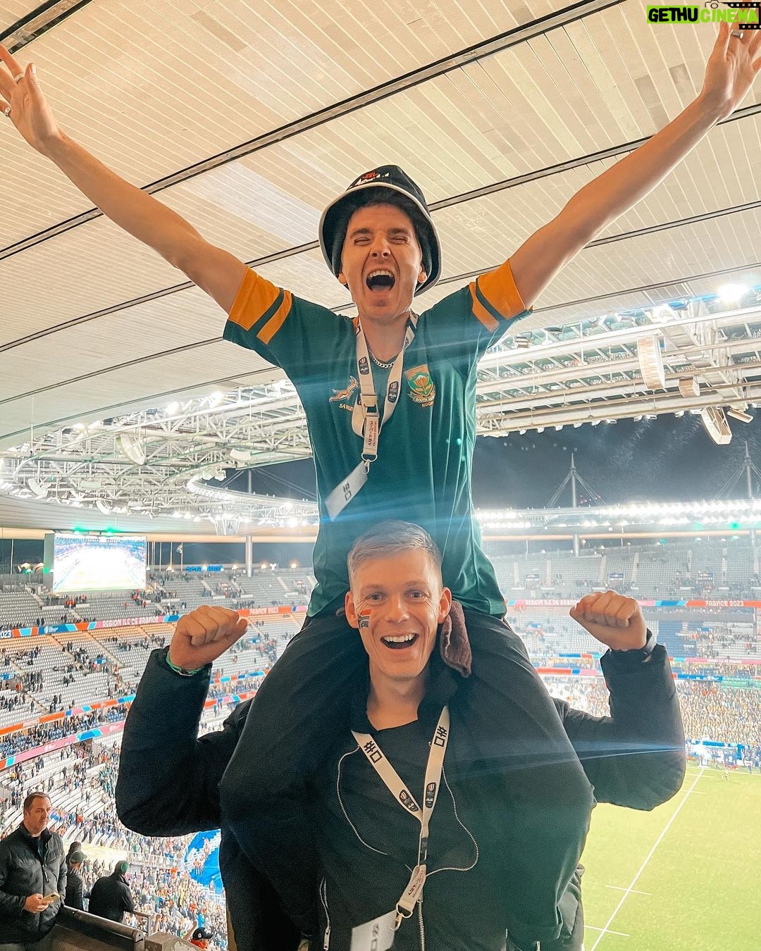 Joe Sugg Instagram - Had a blast celebrating @caspar_lee’s team winning the World Cup and breaking records (@oliwhite being there too was the cherry on top) thanks to @asahisuperdryuk for gifting us the memories #giftedtrip #Beyondexpected #drinkresponsibly bedrinkaware.co.uk