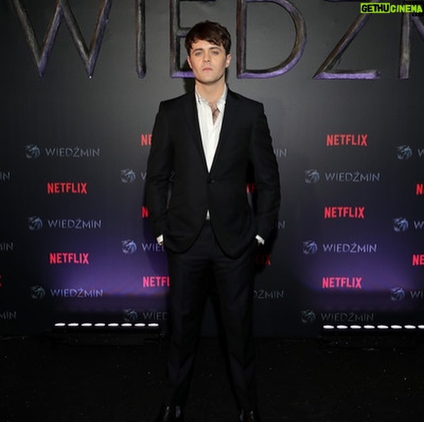 Joey Batey Instagram - Thank you beautiful Poland for just the warmest welcome our @witchernetflix family could ask for. Now I’m going to curl up and binge with the best of you. One more day... ... Styled by @ellagaskellstylist Wearing @ozwald_boateng Grooming by @gosia_sulima