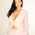 Joey Fisher Instagram - Thirty flirty and thriving babyyyyy ♉️
