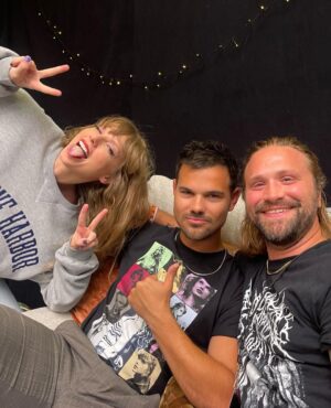 Joey King Instagram - Was any of this real??? Did this actually happen? 
Taylor, you’ve been such a huge figure in my life since we met when I was 9 years old. I’ve known you longer than I haven’t, and I feel so lucky for it. You are truly the most magical person. I love you forever.
