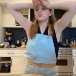 Joey King Instagram – Every fucking time I make a pie I somehow become dory from finding fucking Nemo and forget. I  become ABSOLUTELY delusional. “Oh I love making pie”. Oh do you Joey? You lying little shit. DO NOT EVEN TALK TO ME WHEN IM TRYING TO WORK WITH THE CRUST. Crust. Fuck crust. Crust is such a whiny little bitch. Crust is like Goldilocks. “you didn’t  process me long enough so now I won’t form a shape even resembling dough” or “oh you processed me too much so now I’m the consistency of play-do” like????
Anyway this is my Strawberry rhubarb pie. It was excellent. 10/10. will be doing it again soon.