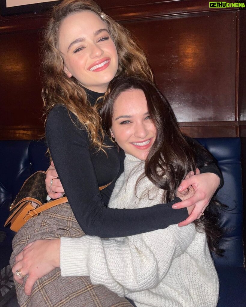 Joey King Instagram - Happy birthday to my big sister @kelliisking !!!!!! The memories I have of growing up with you are beyond special. You took care of me in a way only a big sister can. You saved me time and time again, and always knew how to calm me down. You somehow know exactly what to say or do, not just for your sisters but for everyone. It’s amazing. Thank you for loving me and always giving me a safe space with you. I admire you forever and I just wanna hang out with you today!!!!! I miss you and can we have a dumplings and wine night when I come home???