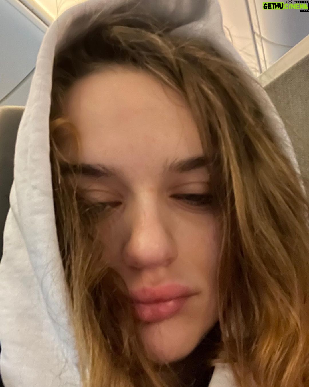 Joey King Instagram - It’s always weird when you look like this and then you look over and someone is drinking straight ‘mato juice🍅(I’m trying something new, let’s see if it sticks) and then the person next to them is watching your face on their little movie box all while being approximately 42,000 feet in the air. #Xanax