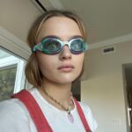 Joey King Instagram – Someone make me a turkey sandwich on toasted wonderbread cut in half with chips on the side