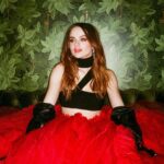 Joey King Instagram - Martini please, extra dirty🫒