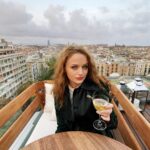 Joey King Instagram - This little Fartcelona went to Barcelona and saw lots of Artcelona and ate lots of… Hamcelona 🇪🇸