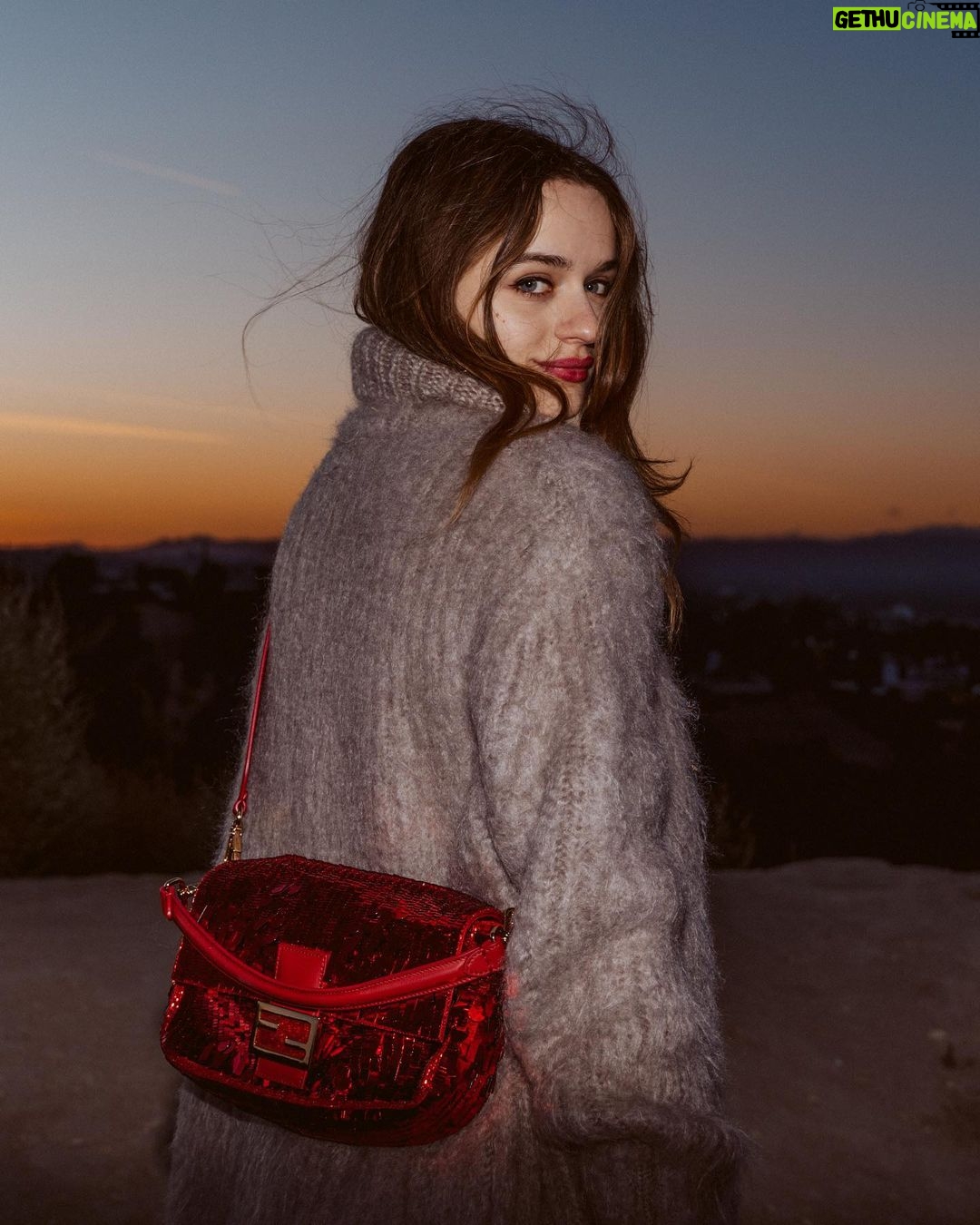 Joey King Instagram - Keep your feet on the ground and keep reaching for the stars with #fendibaguette @fendi #ad