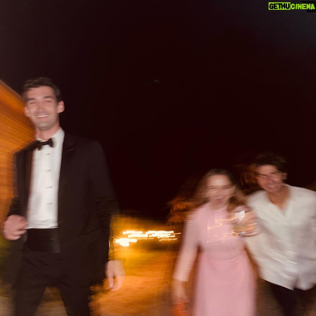 Joey King Instagram - SO MUCH LOVE! We got to see @annasophiarobb & @trevjonathanpaul get married and it was the most beautiful love filled weekend. Two special people who are made for each other generously sharing their love with all those present. Met so many beautiful people, some pictured, some not. Made memories that make me smile and ultimately celebrated a love for the ages. Congratulations to the bride and groom!!!! ππ #HearthROBBsPAULways