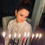 Joey King Instagram – Happy Hanukkah 💛💙