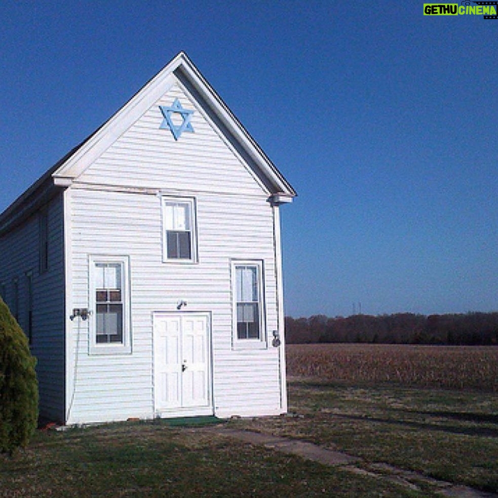 Joey King Instagram - This is a synagogue that my great great great grandfather built in the late 1800’s in New Jersey. It’s so small that my grandmother said she wouldn’t be surprised if you could only fit 10 people in there. I learned about this synagogue a few months ago and it really excited me to learn something new about my lineage, so I wanted to share it with you! L’Shana Tova !!