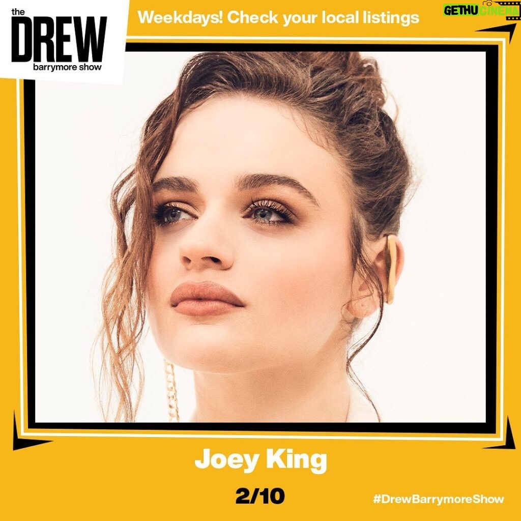 Joey King Instagram - I’m in love with @drewbarrymore and I don’t care who knows it. Tomorrow we are teaching you how to make my family’s famous Kugel and laughing our butts off while doing it. Airing at 9am EST and 2pm PST but check your local listings just to make sure 😉