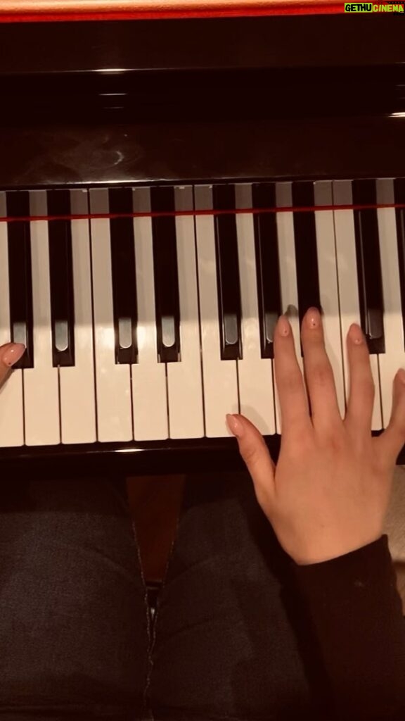 Joey King Instagram - I’m a little scared to post this for many reasons. This is my own very short, very not great VERSION of Nuvole Bianche. I’m not a pianist and as much as I wish I could move my fingers like a majestic gazelle I cannot...(yet) I don’t read music, I don’t have training. I teach myself and I love to play. So yes I know this isn’t how you play this song in the slightest. But sitting at the piano getting incredibly frustrated with myself for days in a row and having this be the outcome..makes me a little proud and happy.