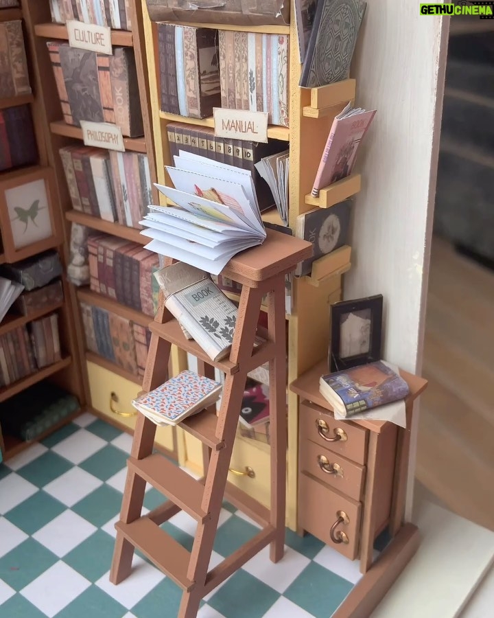 Joey King Instagram - And here it is! My diorama for @theinvisiblecolor art club put on by @patriciaarquette & @e_whitey. I am so proud of this π it took me about three weeks to build everything you see here. ππΌβΊοΈ #theinvisiblecolor song : Home Again @michaelkiwanuka