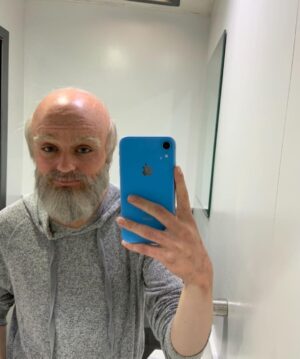 Joey King Instagram - 21 never looked so good...I knew I’d age well 👴🏼