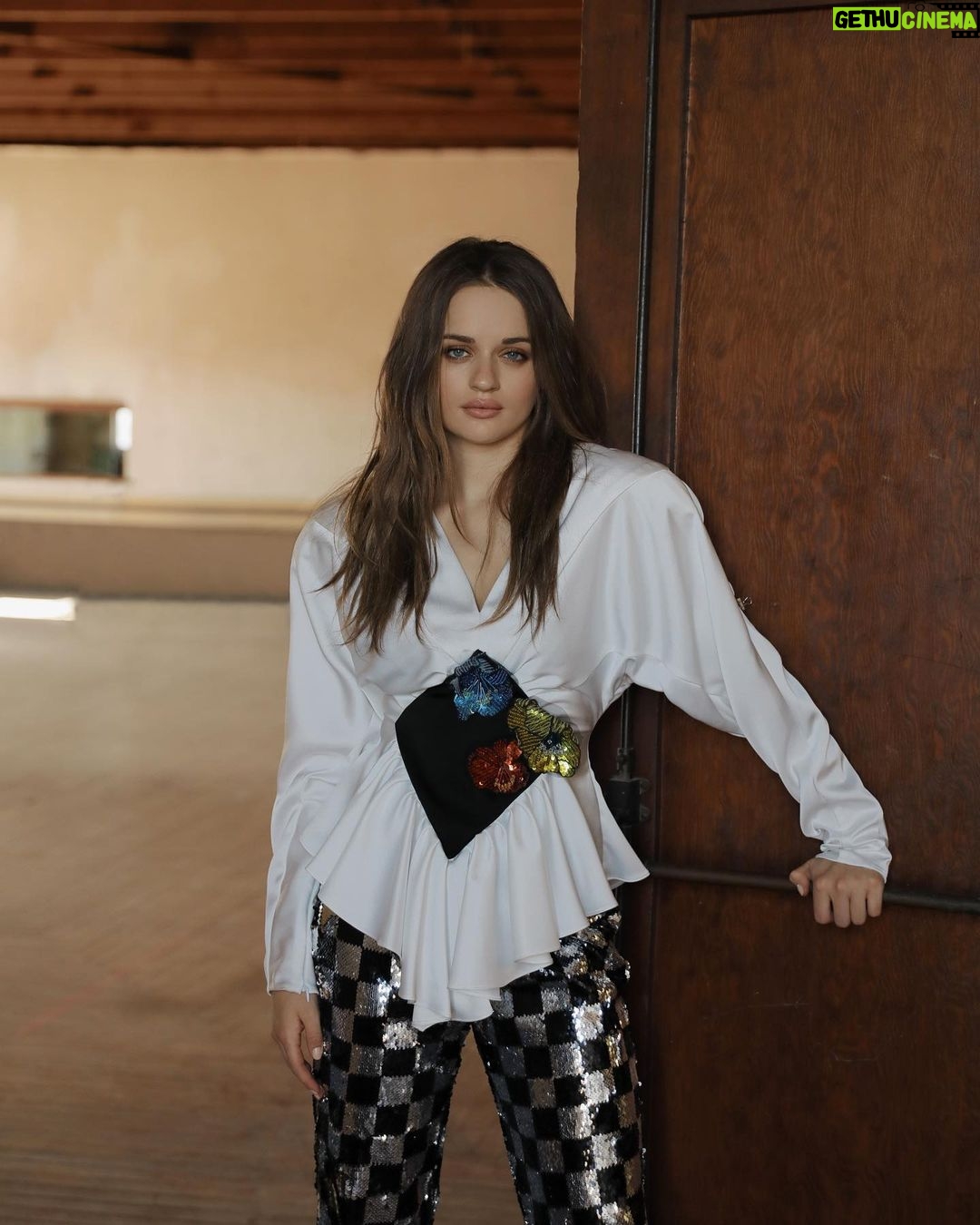 Joey King Instagram - In Style Mexico cover out now. A shoot accomplished by social distancing was quite an interesting and exciting day. Thank you so much for having me❤️ @instylemexico