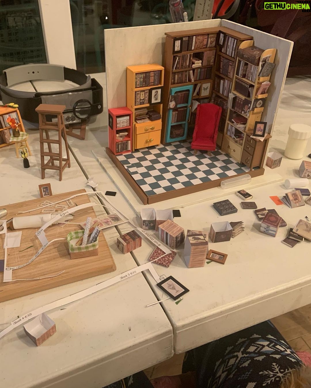 Joey King Instagram - And here it is! My diorama for @theinvisiblecolor art club put on by @patriciaarquette & @e_whitey. I am so proud of this π it took me about three weeks to build everything you see here. ππΌβΊοΈ #theinvisiblecolor song : Home Again @michaelkiwanuka