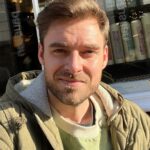 Johannes Nymark Instagram - Lidt vinter-blev-til-forår-rulle…. Helt vildt hvad lidt 🌞 og ❤️ og 💇kan gøre..