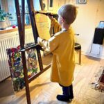 Johannes Nymark Instagram - Bob har malet billedet med titlen “One million subscribers” 😅 Vild generation alligevel 👁️ #onemillionsubscribers Mårslet, Arhus, Denmark