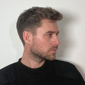 Johannes Nymark Instagram - Jeg var nødt til at få nyt hår, så jeg er klar til min fødselsdag på lørdag. Det er jo ikke hver dag man lige bliver 37 🥸🧌 Tak bedste @michaelavenue.dk