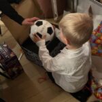 Johannes Nymark Instagram - Lille store Bob bliver 6 år i dag. Så det yngste barn er altså 6 år nu….. 🥹 Svært at fatte. 3 gear, Star Wars, Ronaldo og den første kæreste i børneren❤️ Jeg elsker Bob.