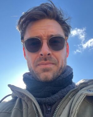 Johannes Nymark Instagram - Det var en god Påske🐣 Venner, familie og den bedste tv-serie længe ❤️ #beef #easter #easterbeef