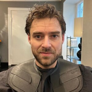 Johannes Nymark Instagram - Jeg var nødt til at få nyt hår, så jeg er klar til min fødselsdag på lørdag. Det er jo ikke hver dag man lige bliver 37 🥸🧌 Tak bedste @michaelavenue.dk