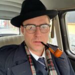 Johannes Nymark Instagram - I aften er der gallapremiere på Bamse i København, hvor jeg spiller den yngre udgave af Flemmings adoptivfar i tilbageblik til hans barndom. Glæder mig til at se filmen for første gang 🤩 #piberygning #glatbarbering #bamse @nimbusfilm