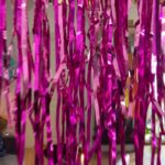 Johannes Nymark Instagram - Denne fantastiske Pride-dag er altid forbundet med så mange forskellige følelser for mig. Jeg er lykkelig for, at jeg med stolthed i krop og hjerte kan fejre @copenhagenpride med min elskede, mine børn og resten af regnbuen🏳️‍🌈 I et par måneder har jeg fokuseret på kampene, der stadig skal kæmpes - med mit arbejde på monologen “kærlig hilsen hadet”. Så i dag vil jeg feste❤️ #pride #happypride #loveislove