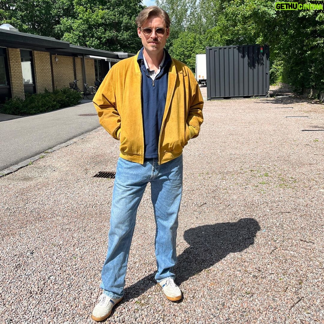Johannes Nymark Instagram - Kører sidste uge med filmoptagelser på en spillefilm med ond mand i fede kostumer🎬🫶 #spillefilm #badguy #periode @teamplayersagency Copenhagen