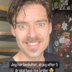 Johannes Nymark Instagram - Nye briller efter 5 år.. Sværeste beslutning. Fik rigtig god hjælp nede i den lokale Brønshøj-Husum brillepusher🥸 Tak @vilstrupoptik