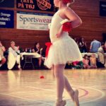 Johannes Nymark Instagram - Maggie er forelsket i ballet, og hun er så fin og yndefuld når hun danser- det er meget smukt og rørende at opleve 🥹 I dag til afdansningsbal og første gang i tåspidssko❤️ 📷 @jeppechristoffer