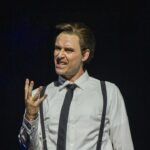 Johannes Nymark Instagram - I aften har vi endelig premiere på JERSEY BOYS. Den har været længe under vejs, men nu er vi her. Det eneste gode ved corona-udsættelsen er, at vi fire fik tid og oplevelser sammen - vi var blandt andet i NYC og London sammen, og det er bare pisse fedt at stå på scenen med jer: @mikkelhoe @s_rentorpegaardlund @jesperpaasch Og sammen med et virkelig stærkt ensemble også. Måske du skulle lægge vejen forbi Tivoli snart??:) Vi spiller ikke længe❤️ @lionmusicals #jerseyboys