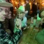 Johannes Nymark Instagram - Total lykkedag på @roskildefestival i går. Perfekt vejr og de dejligste venner, hvor flere af dem selvfølgelig lige optrådte på de to største scener. Jeg elsker, når jeg oprigtigt bliver stolt af mennesker, jeg kender 🧡 @idacorr @nicolaiachton @clarasofiedk. Jeg skal helt sikker på Roskilde igen næste år. TAK. Roskilde Festival