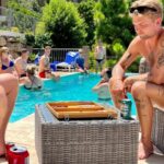 Johannes Nymark Instagram - Vi har festet og fejret, grinet, grædt og krammet i Marbella. Alt sammen for at fejre @abdelight, som altid formår at samle søde og kloge mennesker. Træt og glad🥹❤️ (@jeppechristoffer tager altid de bedste billeder, så han er aldrig med på dem🤷‍♂️)