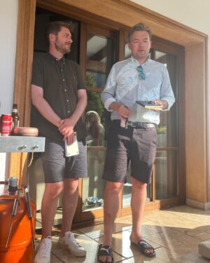 Johannes Nymark Instagram - Vi har festet og fejret, grinet, grædt og krammet i Marbella. Alt sammen for at fejre @abdelight, som altid formår at samle søde og kloge mennesker. Træt og glad🥹❤️ (@jeppechristoffer tager altid de bedste billeder, så han er aldrig med på dem🤷‍♂️)