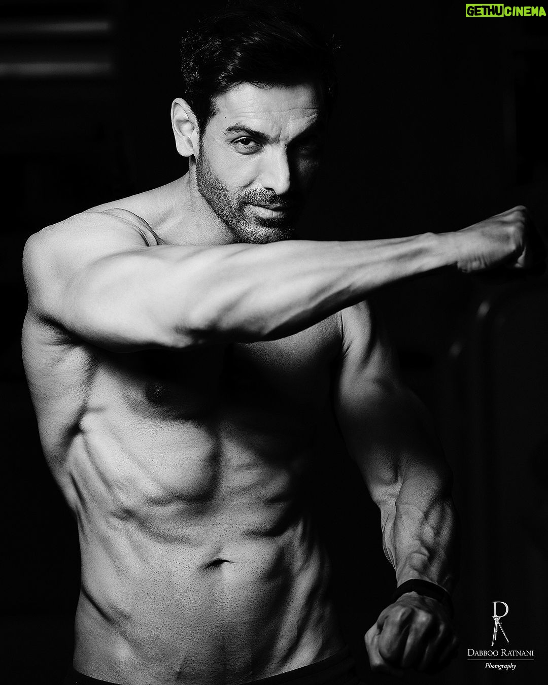 John Abraham Instagram - Love deeply, train fiercely, live freely 🖤👊 @thejohnabraham Photography @dabbooratnani Assisted by @manishadratnani @dabbooratnanistudio #johnabraham #dabbooratnanicalendar #fitnessmotivation #dabbooratnani #dabbooratnaniphotography Dabboo Ratnani Photography