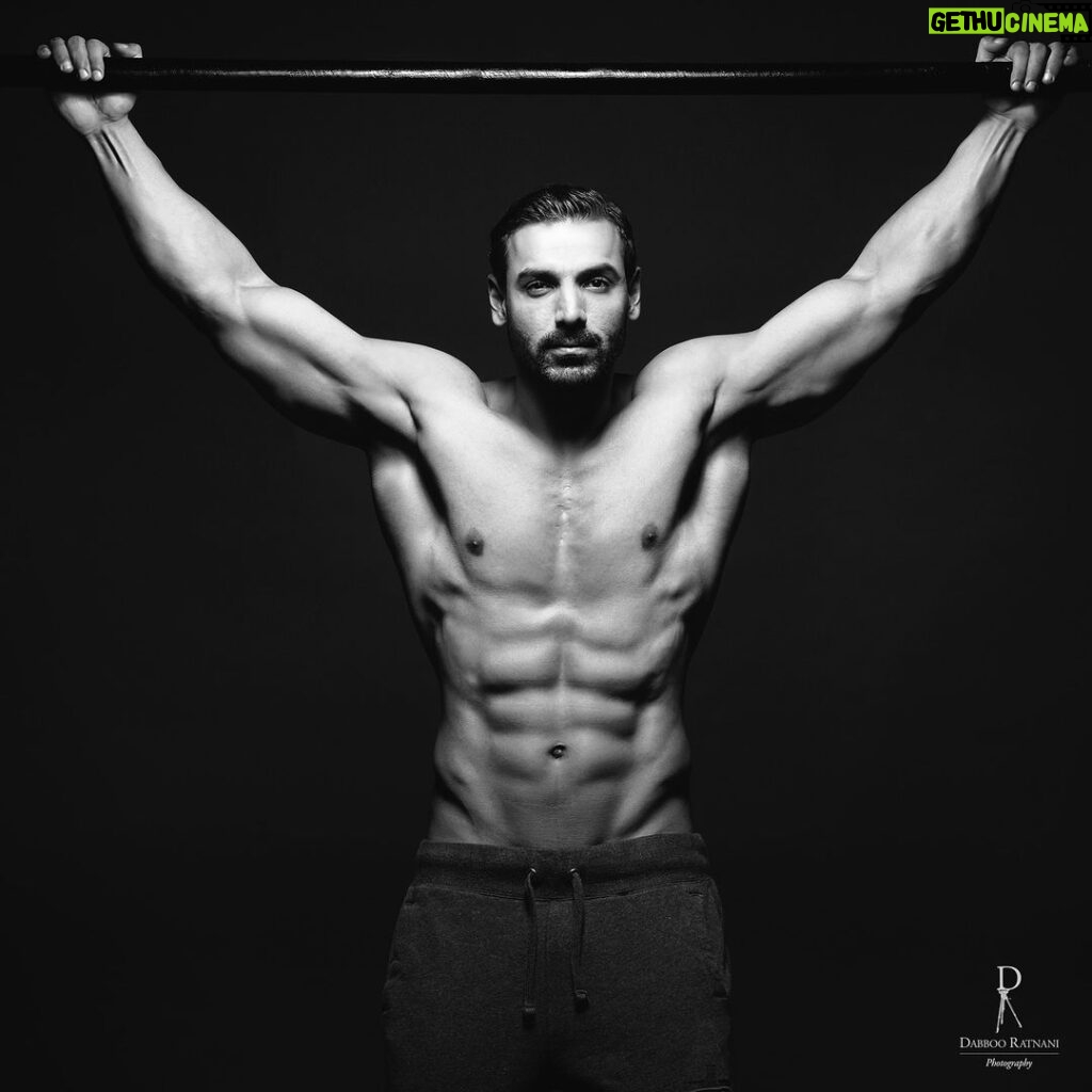 John Abraham Instagram - Hang in there, believe, and let consistency sculpt your story 🤙💪 @thejohnabraham 📸 Photography @dabbooratnani Assisted by @manishadratnani #johnabraham #dabbooratnanicalendar #dabbooratnaniphotography #dabbooratnani #fitnessmotivation #fitness Dabboo Ratnani Photography