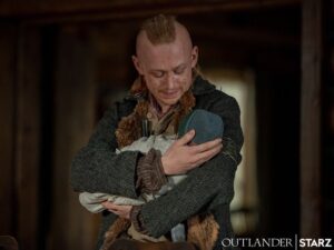 John Bell Instagram - He protects, he attacks but most importantly he’s loyal. Ian and Rollo are back tomorrow in 602… and he has something to say! #Outlander @outlander_starz @starz @starzplayuk