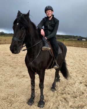 John Bell Instagram - covergirl, put the bass in your trot ✨🐴