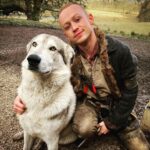 John Bell Instagram - What do you mean we aren’t twin brothers? #nationalloveyourpetday @outlander_starz 📸 - @caitlinoryan