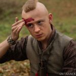 John Bell Instagram - Do you hear the drums? The drums of war. One more episode to go, tune in Sunday 🇺🇸 / Monday 🌍 for the grand finale of season 5. This time, it’s personal... @outlander_starz