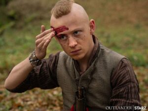 John Bell Instagram - Do you hear the drums? The drums of war. One more episode to go, tune in Sunday 🇺🇸 / Monday 🌍 for the grand finale of season 5. This time, it’s personal... @outlander_starz
